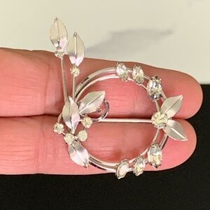 Krementz Silver Tone Rhinestone Brooch Leaf Circle Spray 1950s Mid Century pin